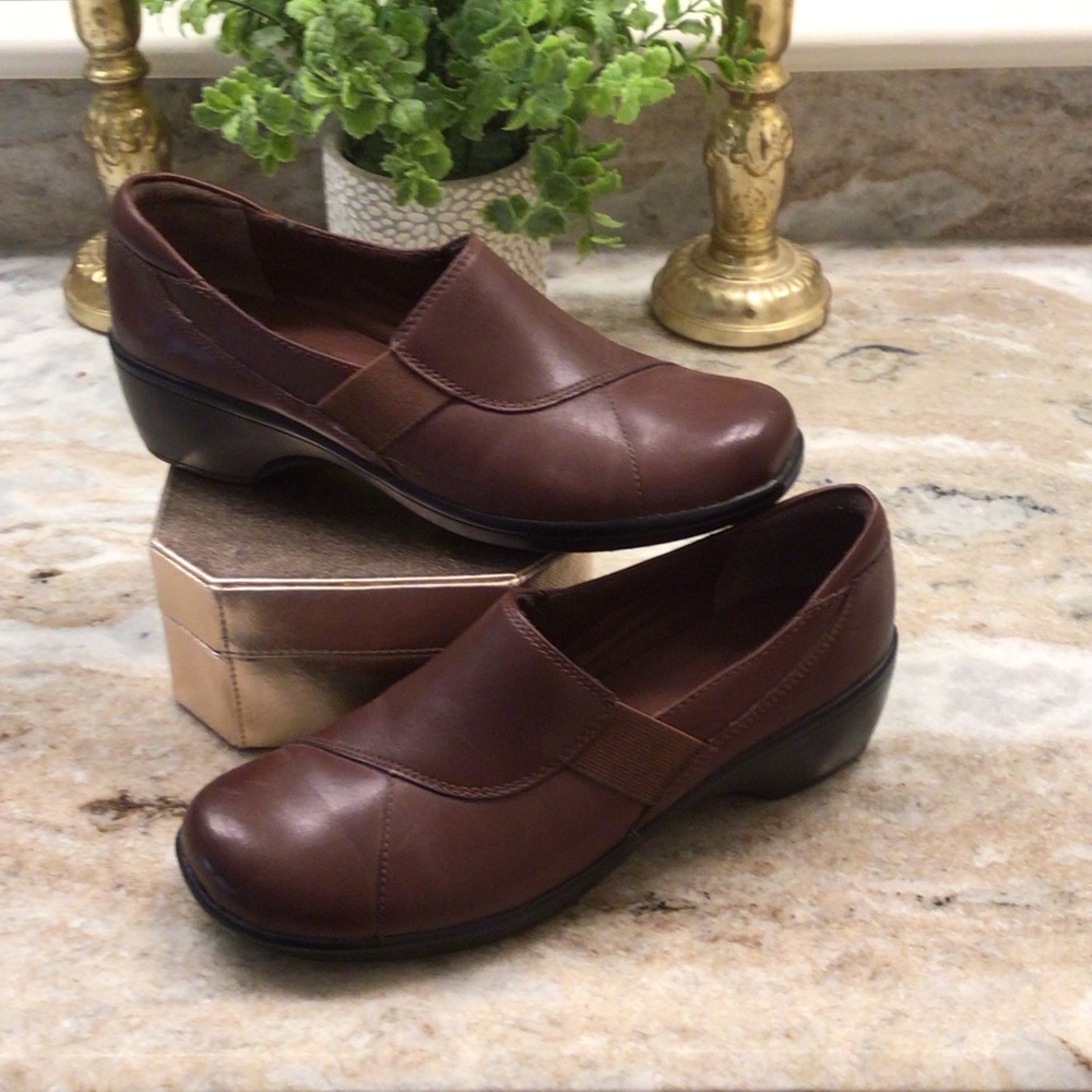 Clarks Women's Brown Leather Mules